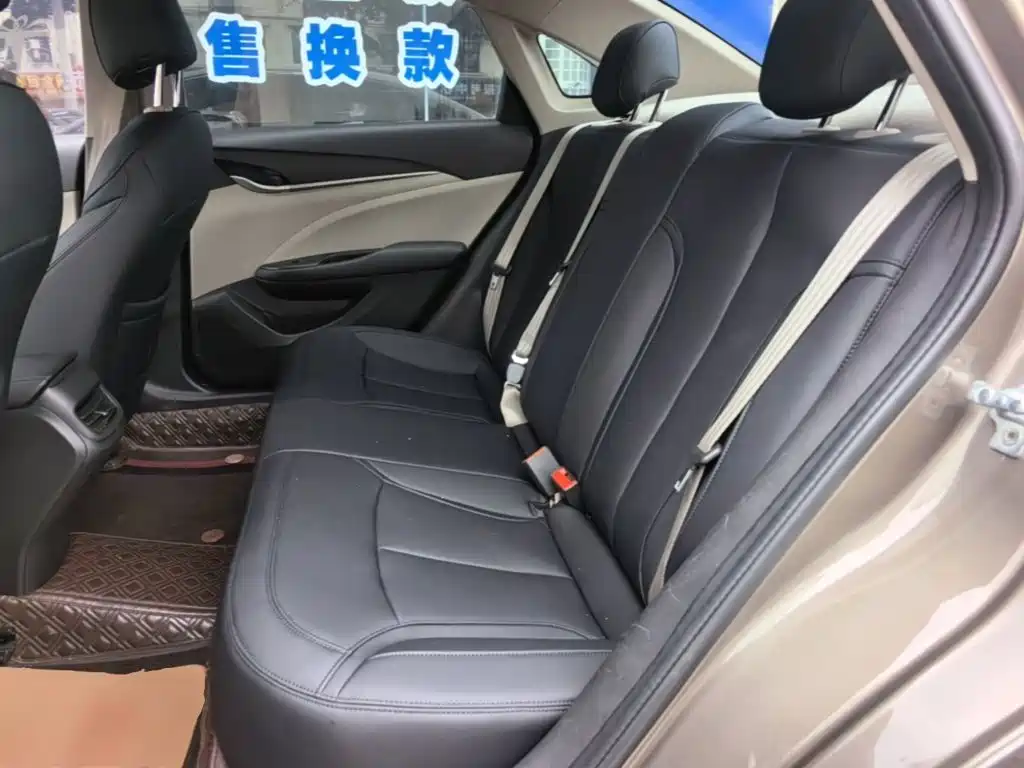 Фото 17 - Buick Excelle