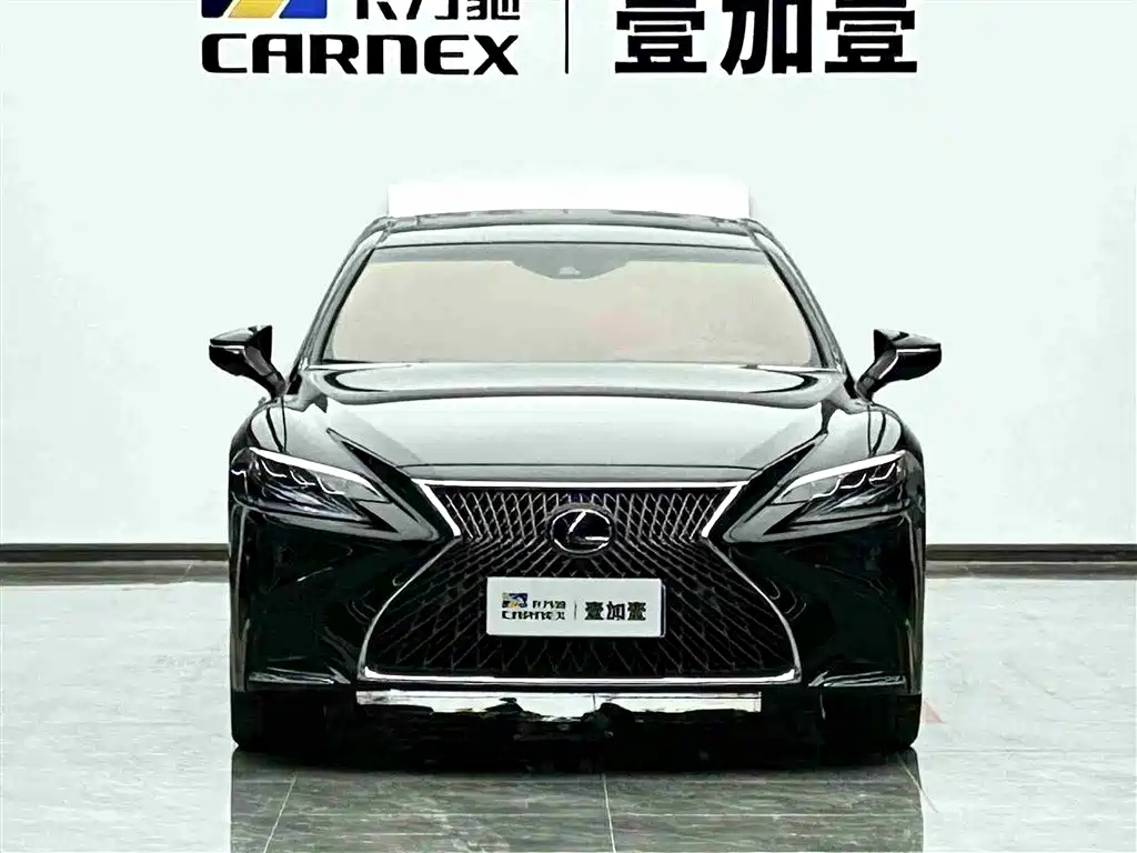 Lexus LS 2018 500h Executive Edition China V фото 2