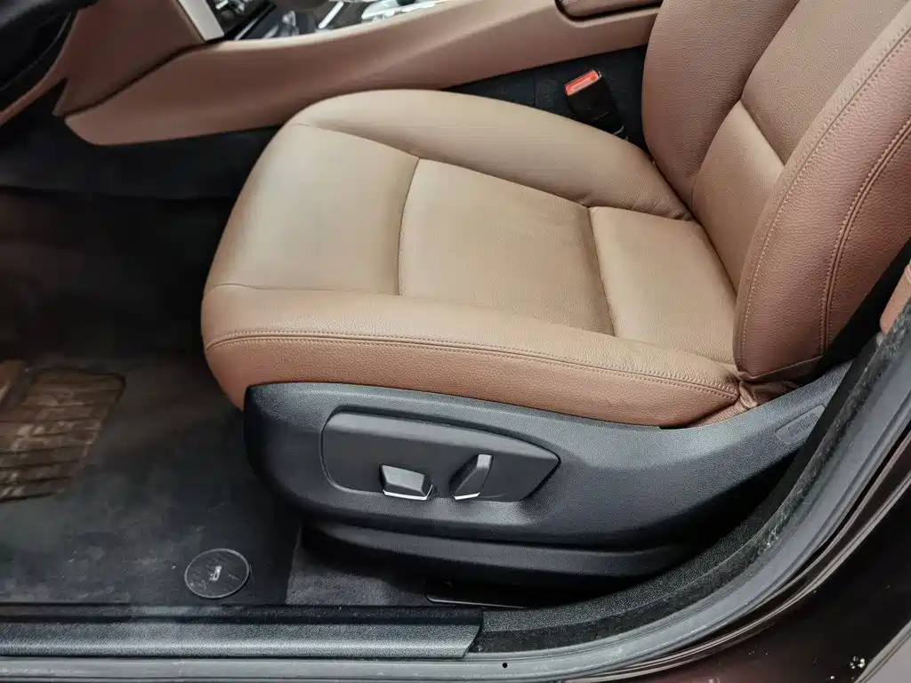 BMW 5 Series GT 2017 2015 528i Leading