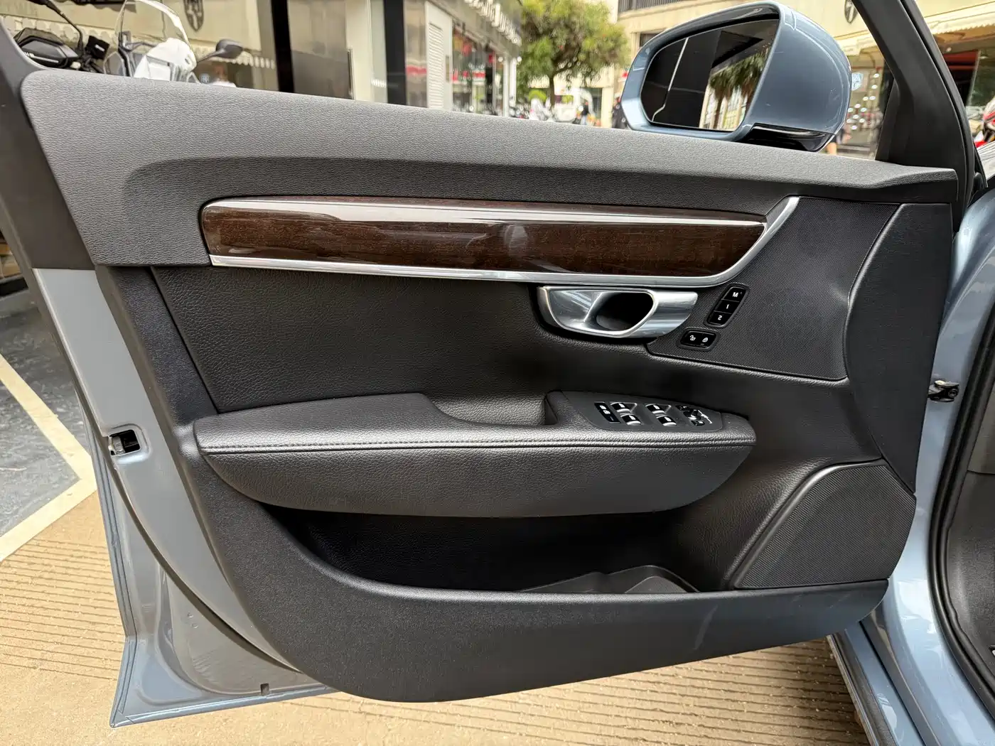 Фото 11 - Volvo S90