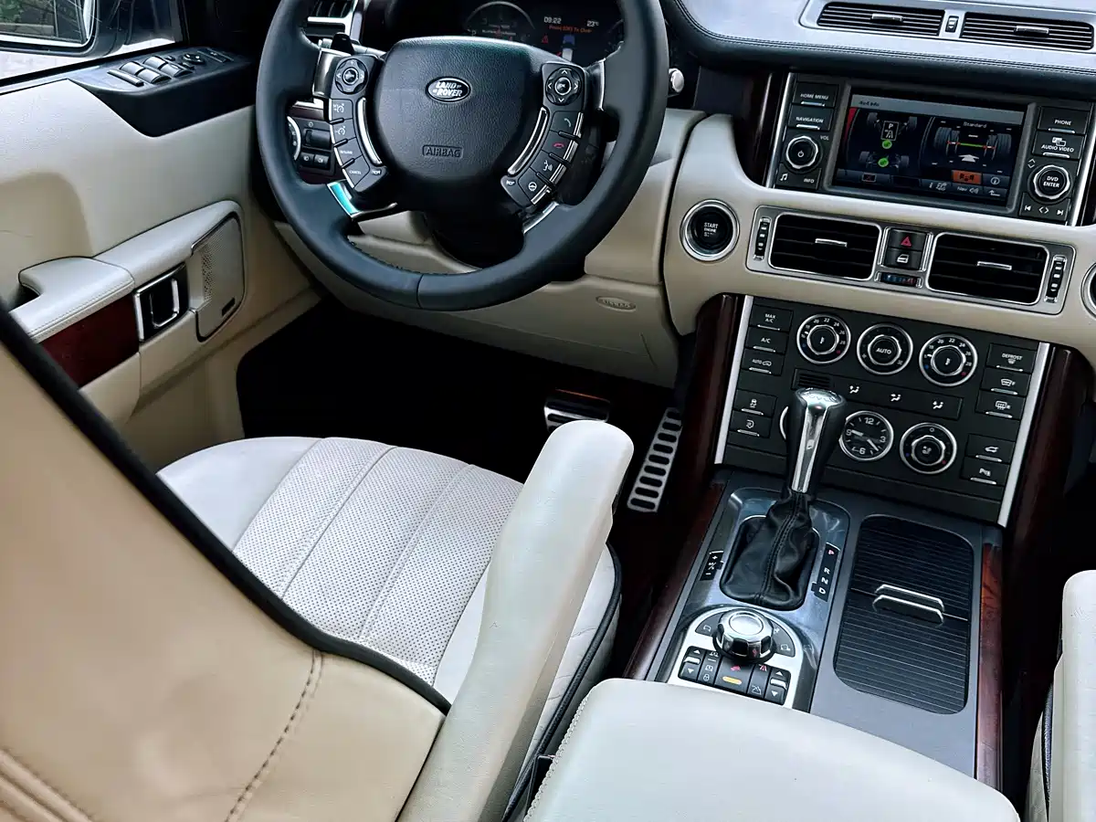 Land Rover Range Rover 2012 5.0 SC V8 фото 13