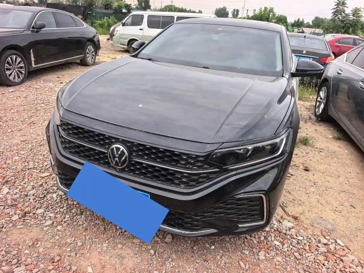 Volkswagen Passat 2025 Outstanding 330TSI Starlight Elite Edition