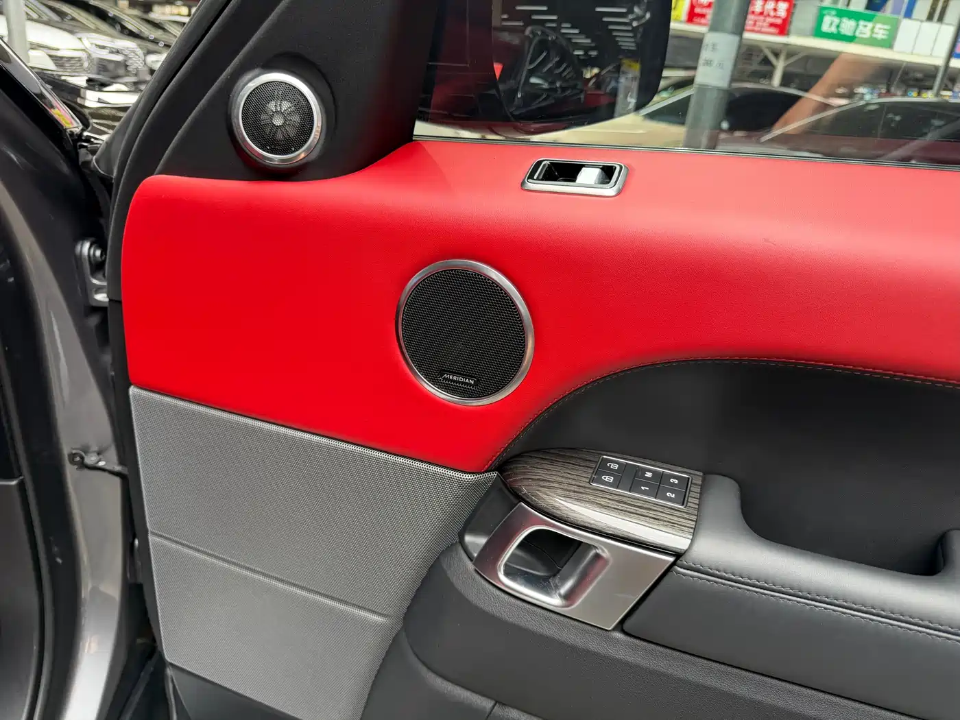 Land Rover Range Rover Sport 2021 3.0 L6 Gloss Black Edition фото 24