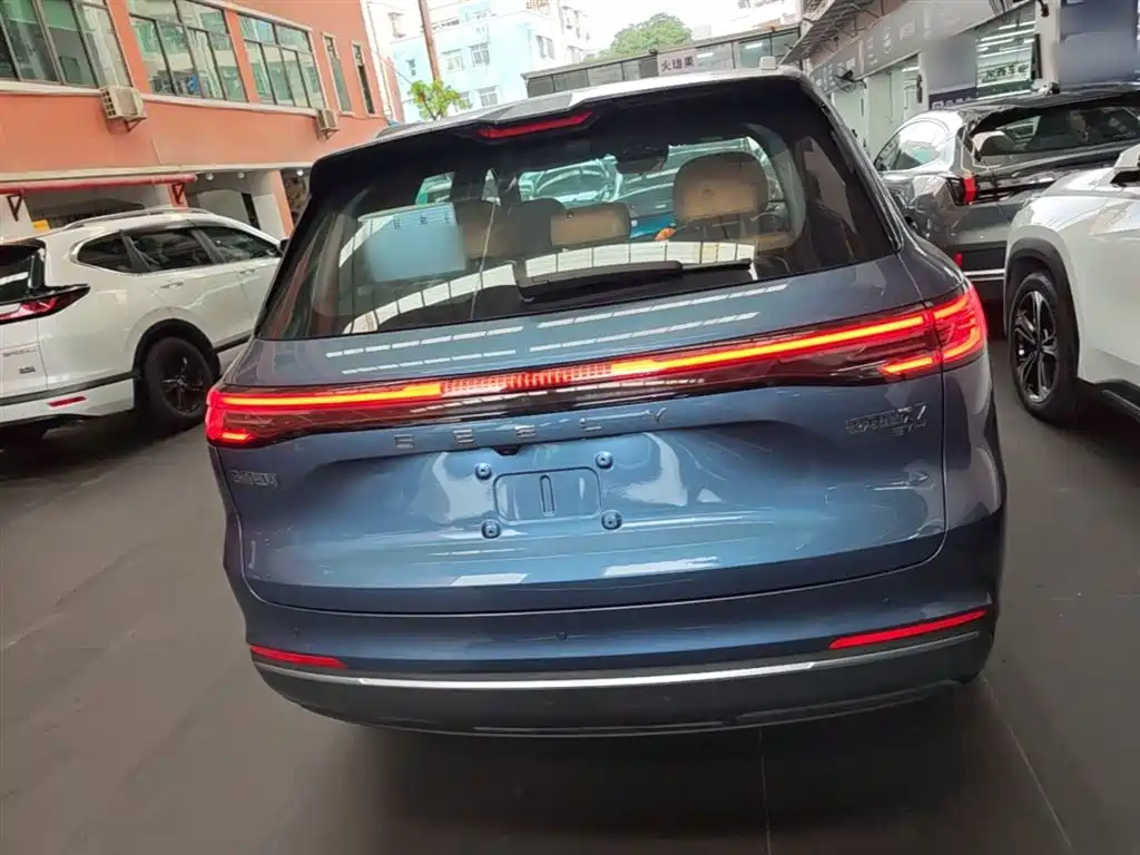 Geely Galaxy Galaxy Starship 7 EM-i 2025 120km Navigation Edition фото 6