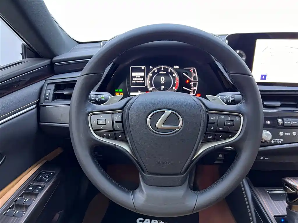 Lexus ES 2022 200 Excellence Edition фото 22