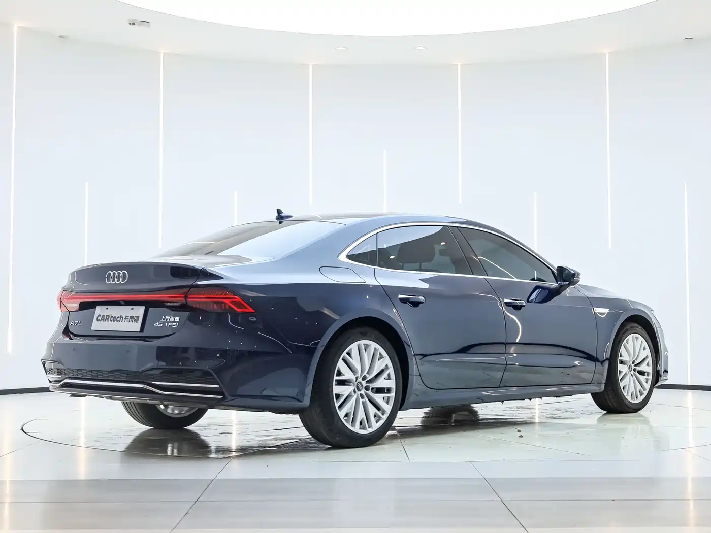 Audi A7L 2024 45TFSI S-line Dream Edition Crystal Package фото 8