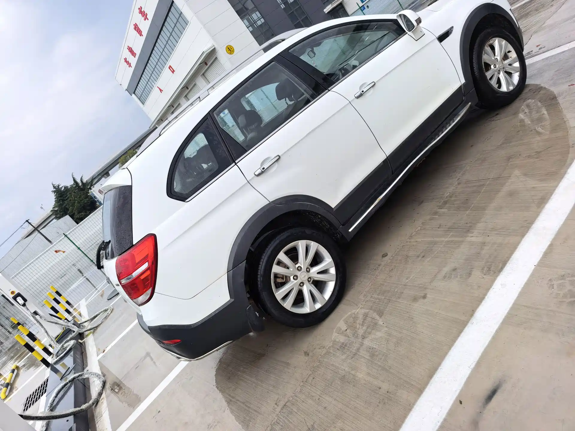 صورة 9 - Chevrolet Captiva