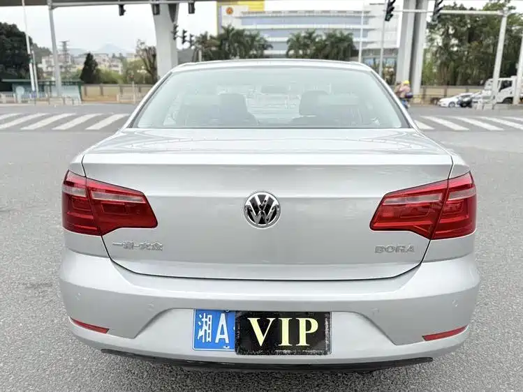 Volkswagen Bora 2015 Quality Edition 1.6L Automatic Comfort фото 6