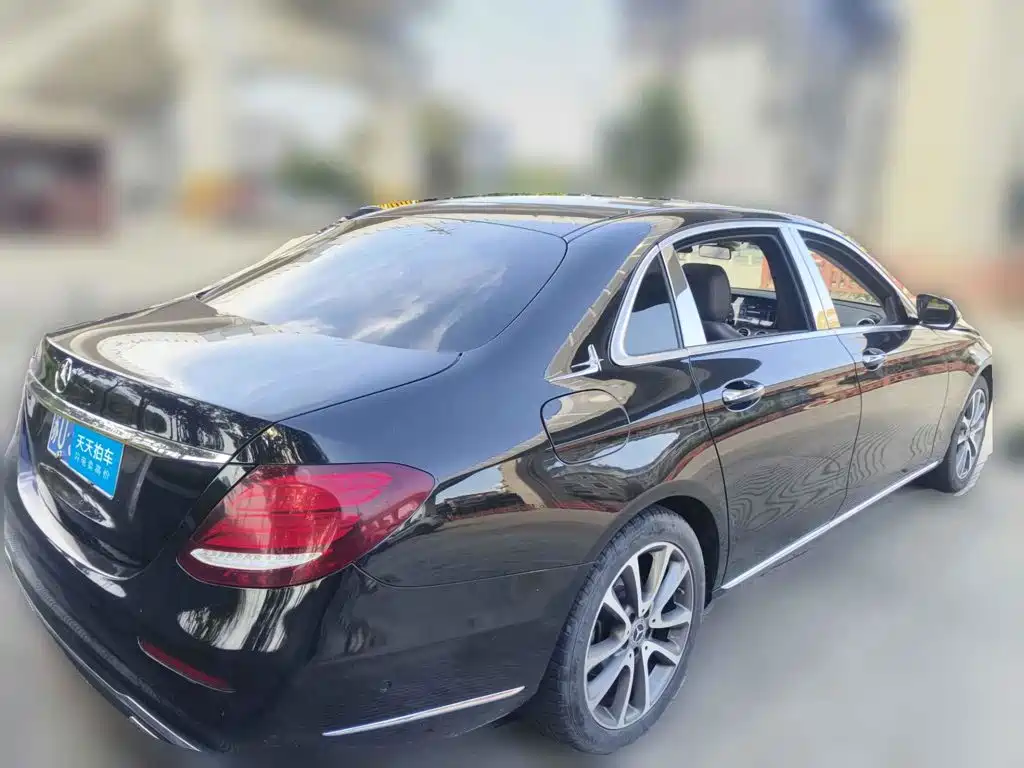 Mercedes-Benz E-Class, миниатюра 5