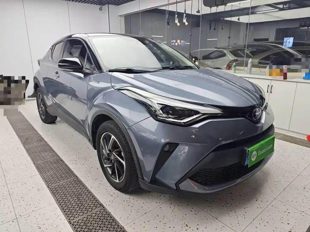 Toyota C-HR 2022 2021 Dual Engine 2.0L E-CVT Luxury Edition