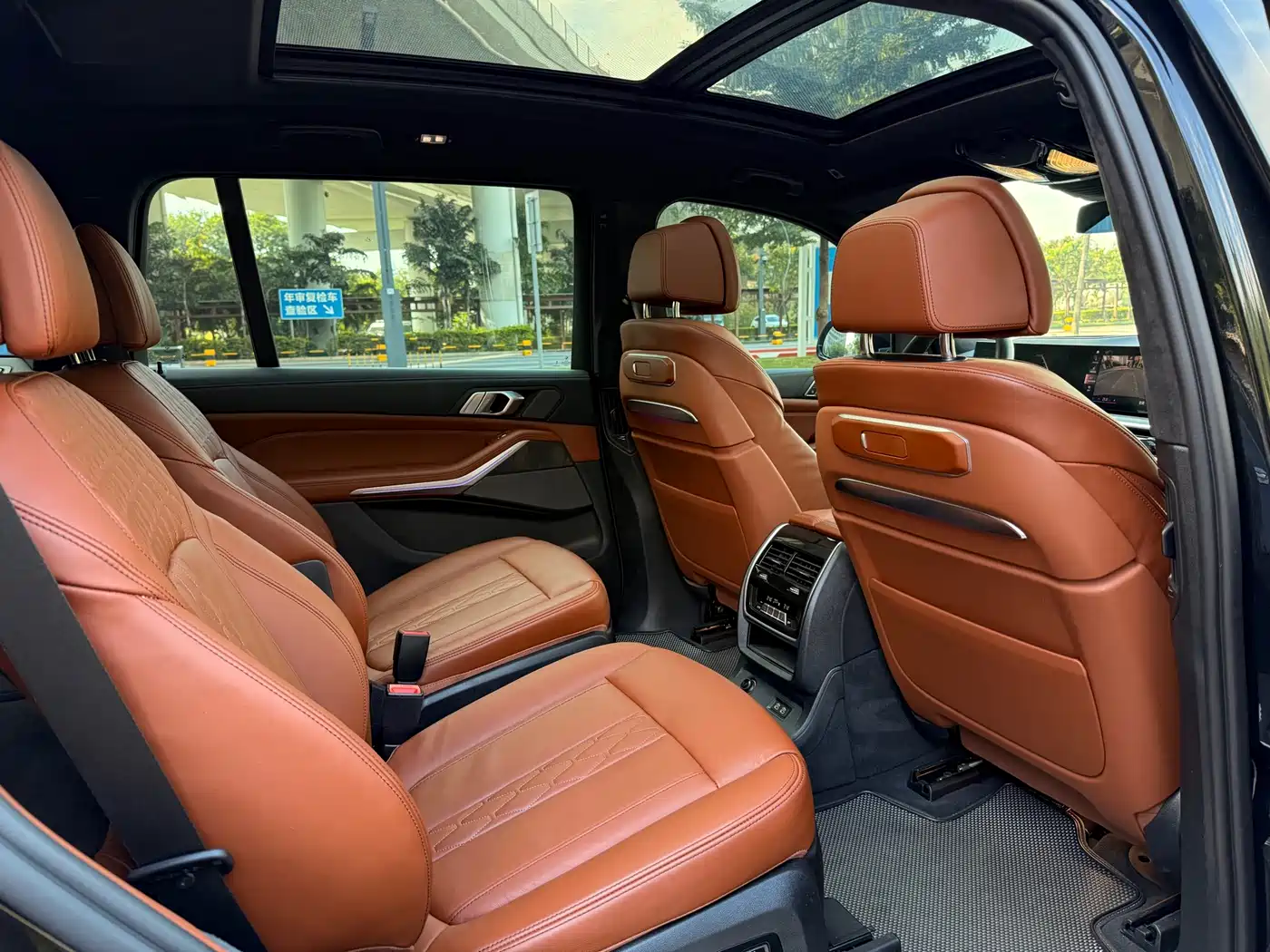 BMW X7 2023 xDrive40i Exclusive M Sport Package фото 9