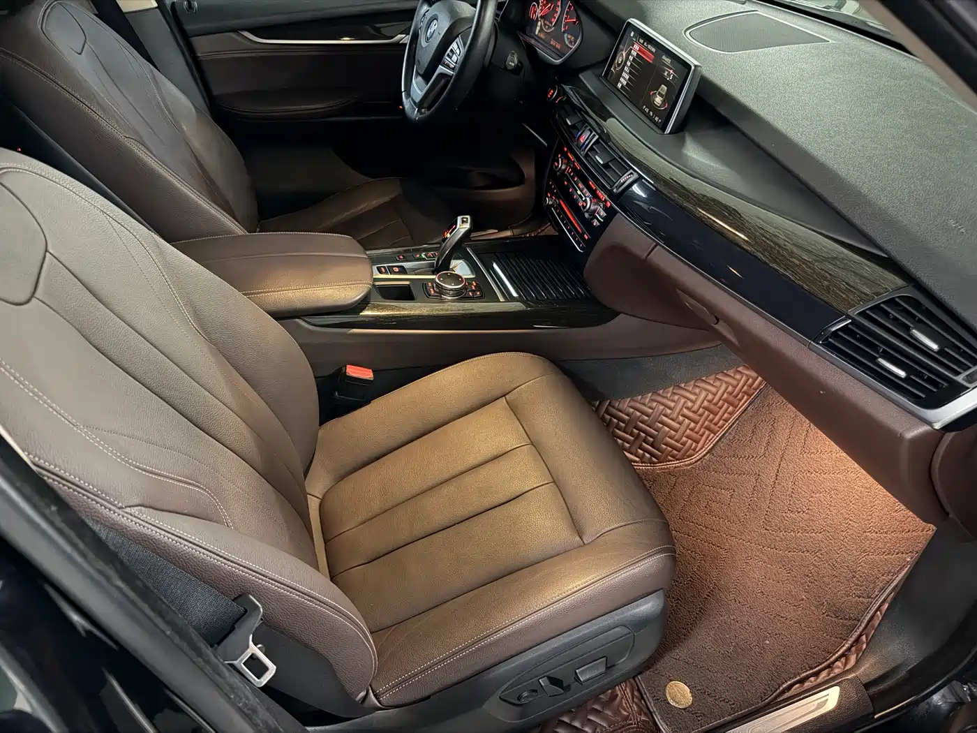 BMW X5 (Import) 2014 xDrive35i Leading фото 14