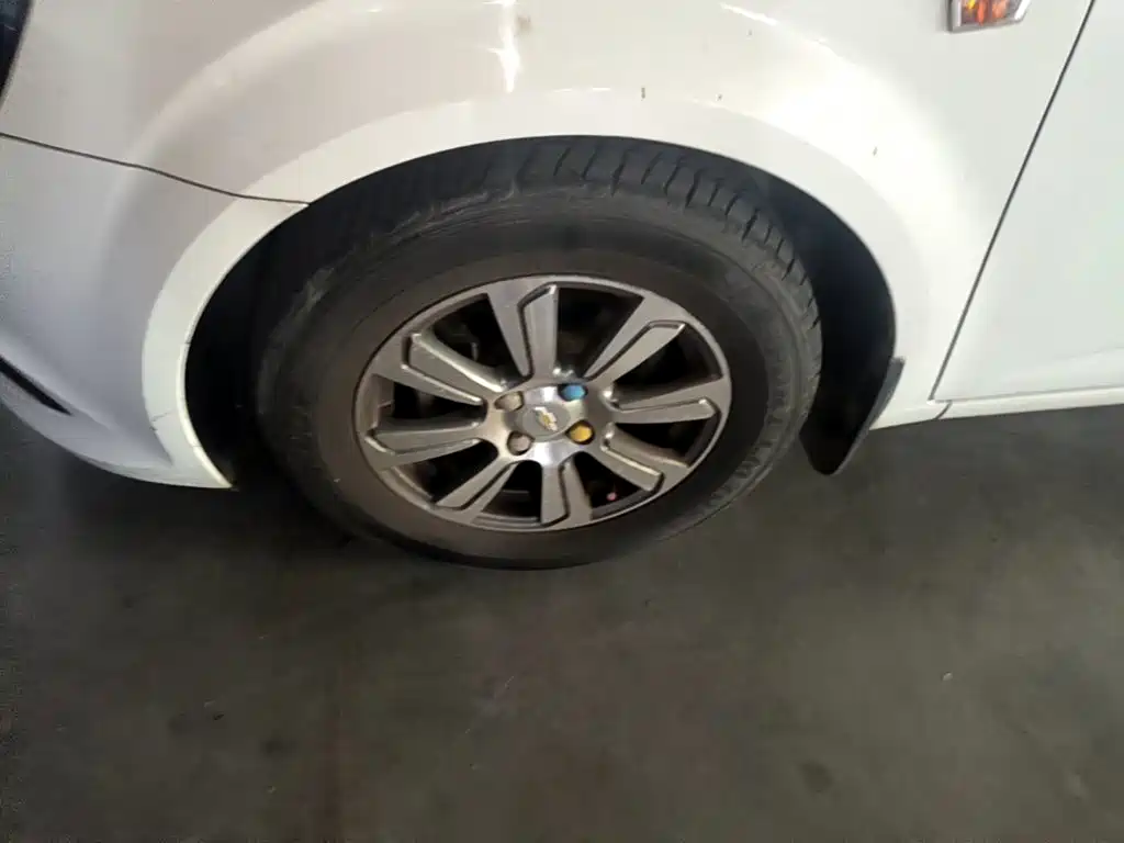 Chevrolet Aveo 2015 2014 Sedan 1.4SL MT Comfort Edition