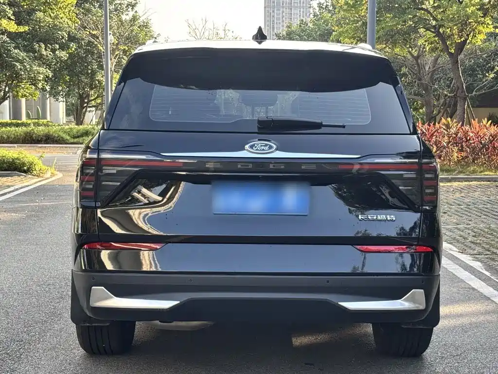 Фото 6 - Ford Edge