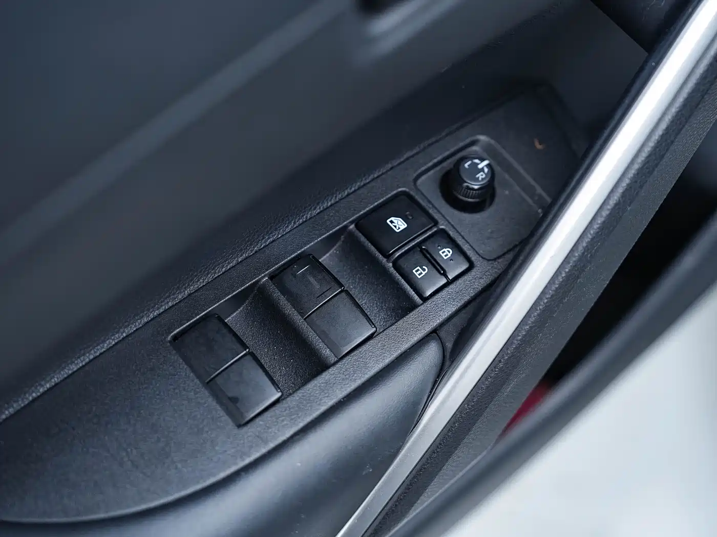 Toyota Frontlander 2023 2.0L CVT Elite Edition фото 17