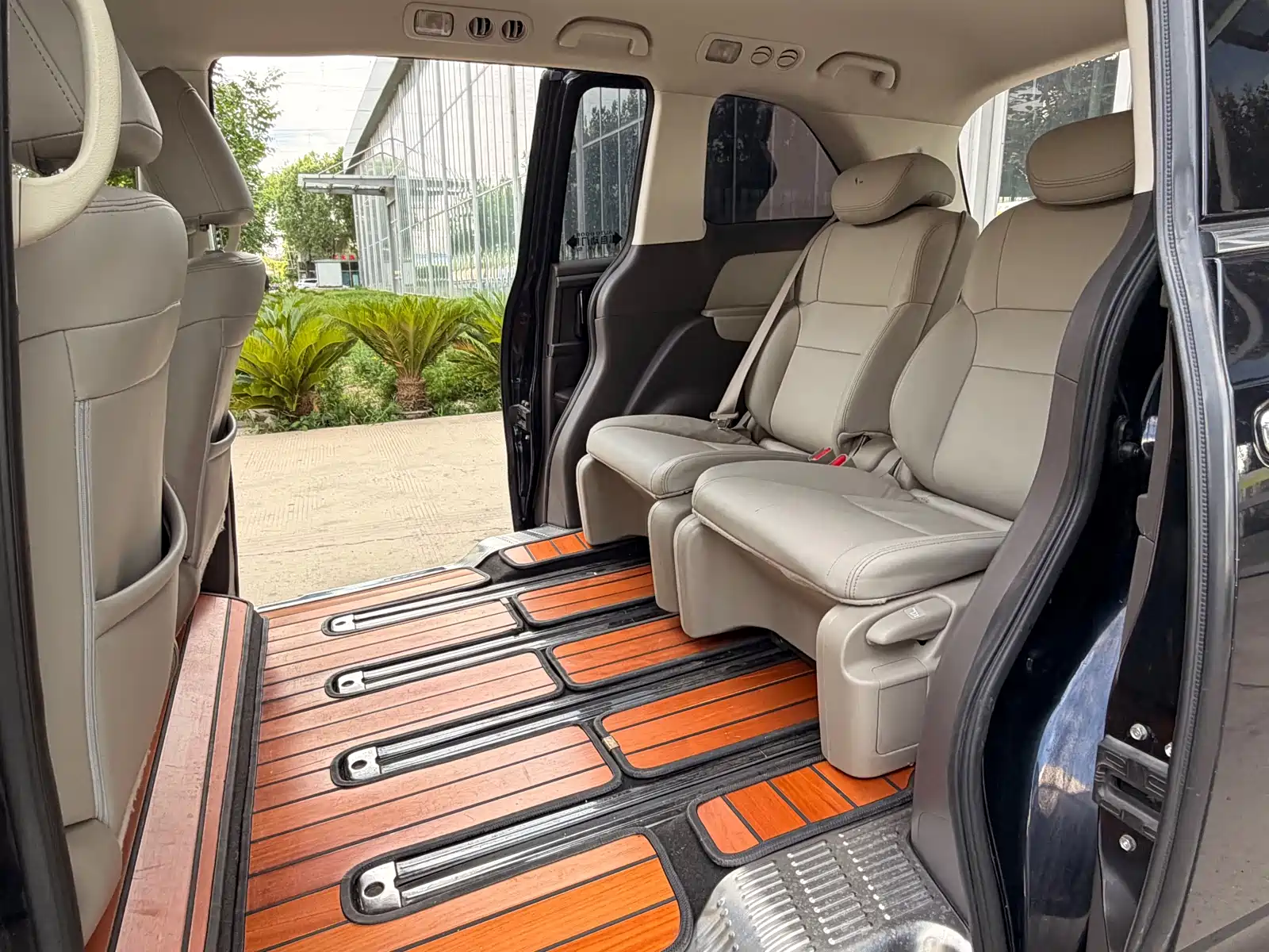 Photo 13 - Honda Odyssey