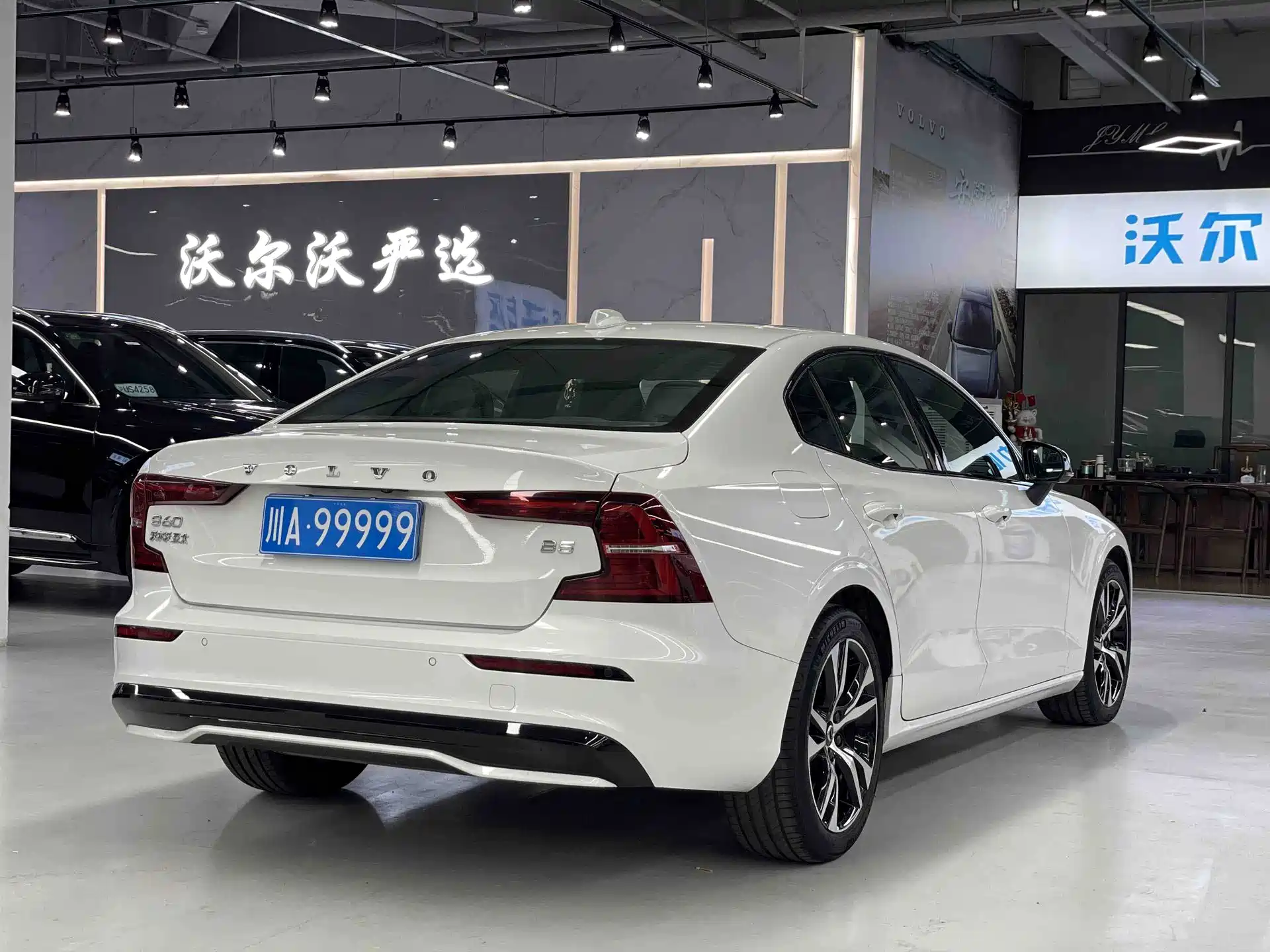 Фото 13 - Volvo S60
