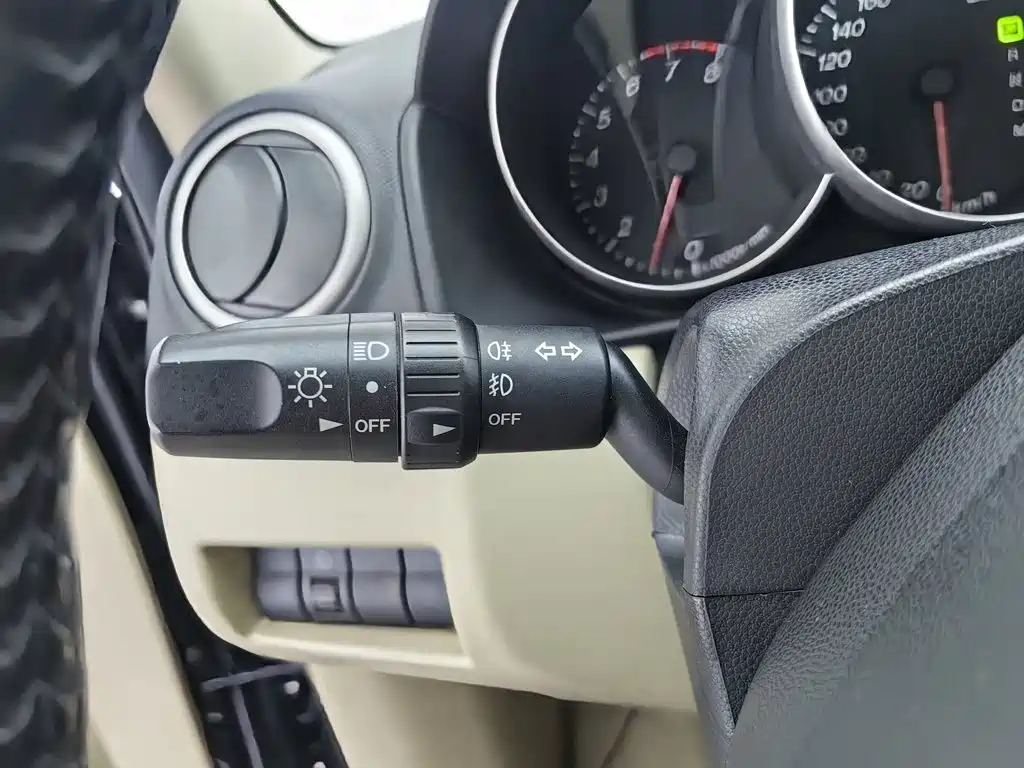 Photo 21 - Mazda 3