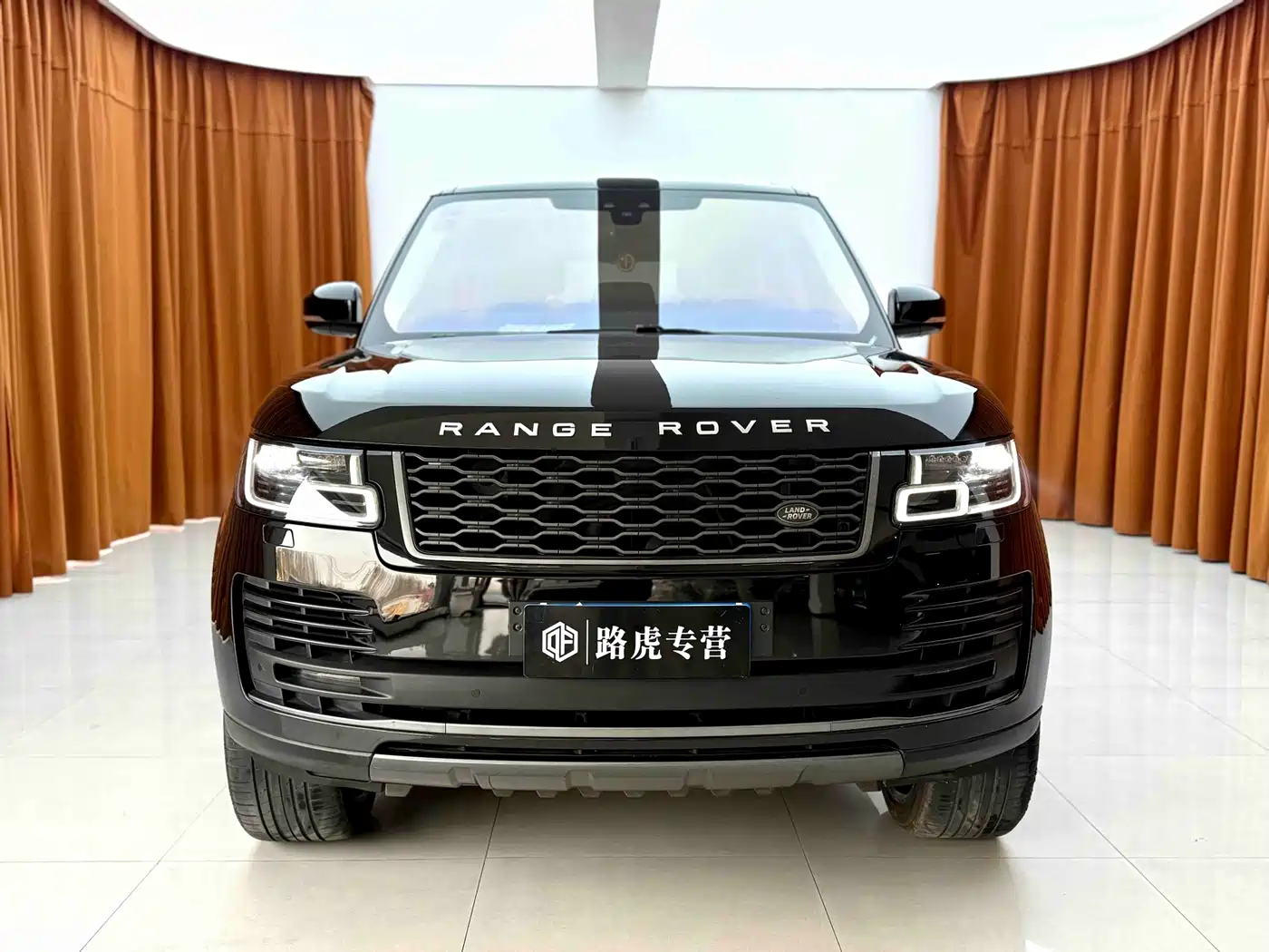Land Rover Range Rover 2019 3.0 SC V6 Golden Age Edition фото 2