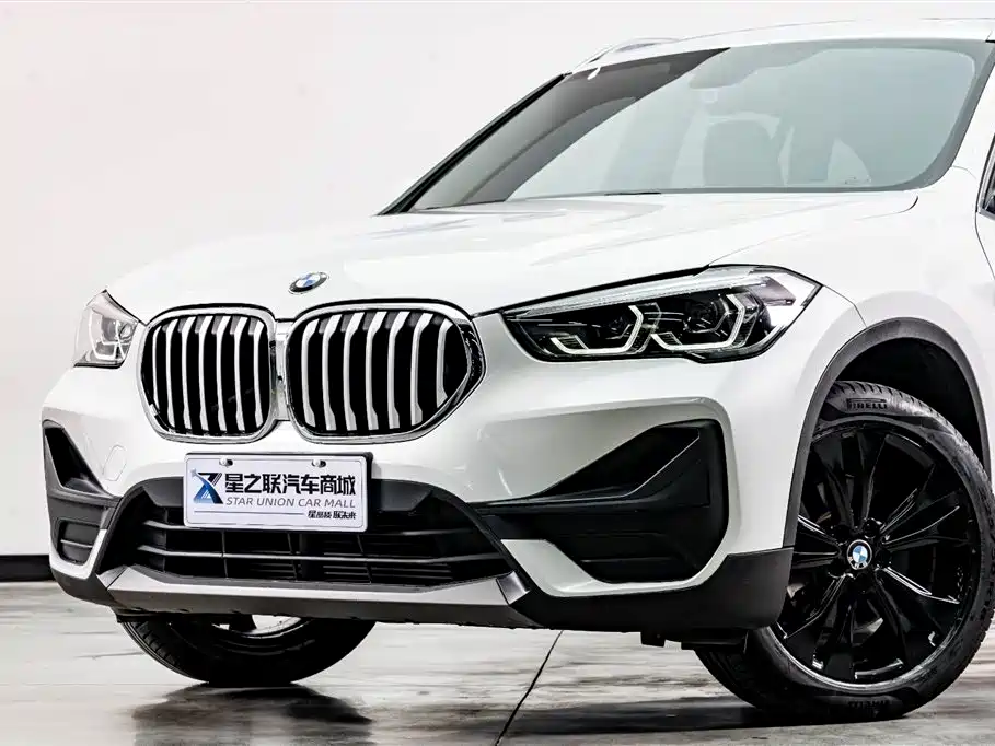 BMW X1 2021 sDrive20Li Fashion фото 2