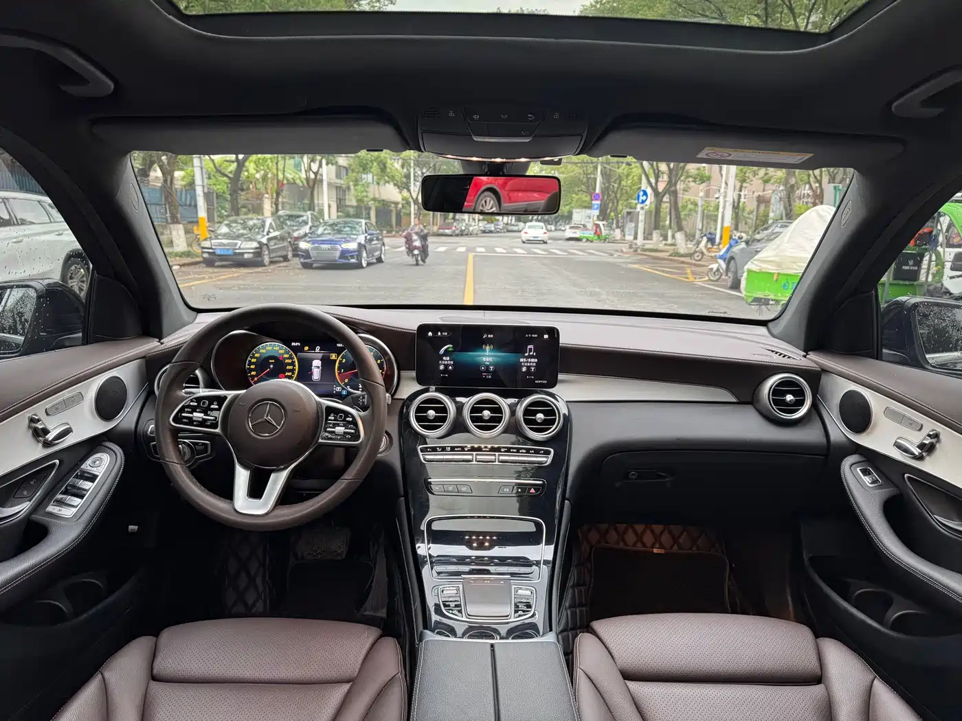 MERCEDES-BENZ GLC