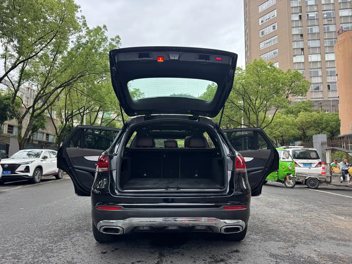 MERCEDES-BENZ GLC