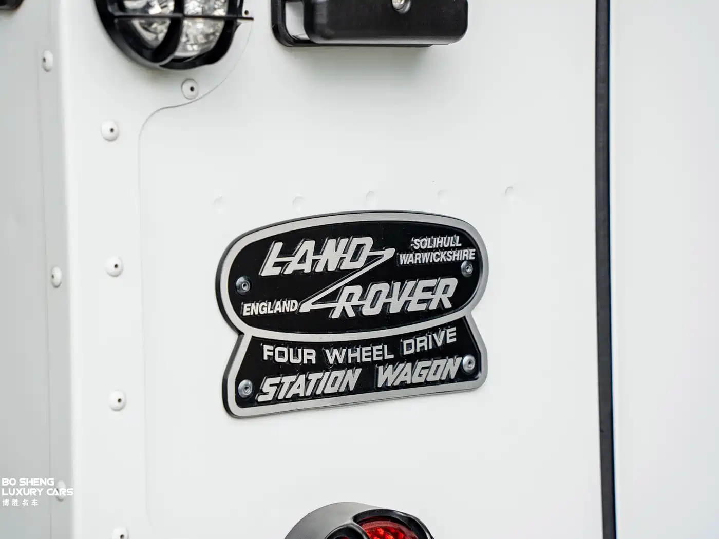 Land Rover Defender фото 38