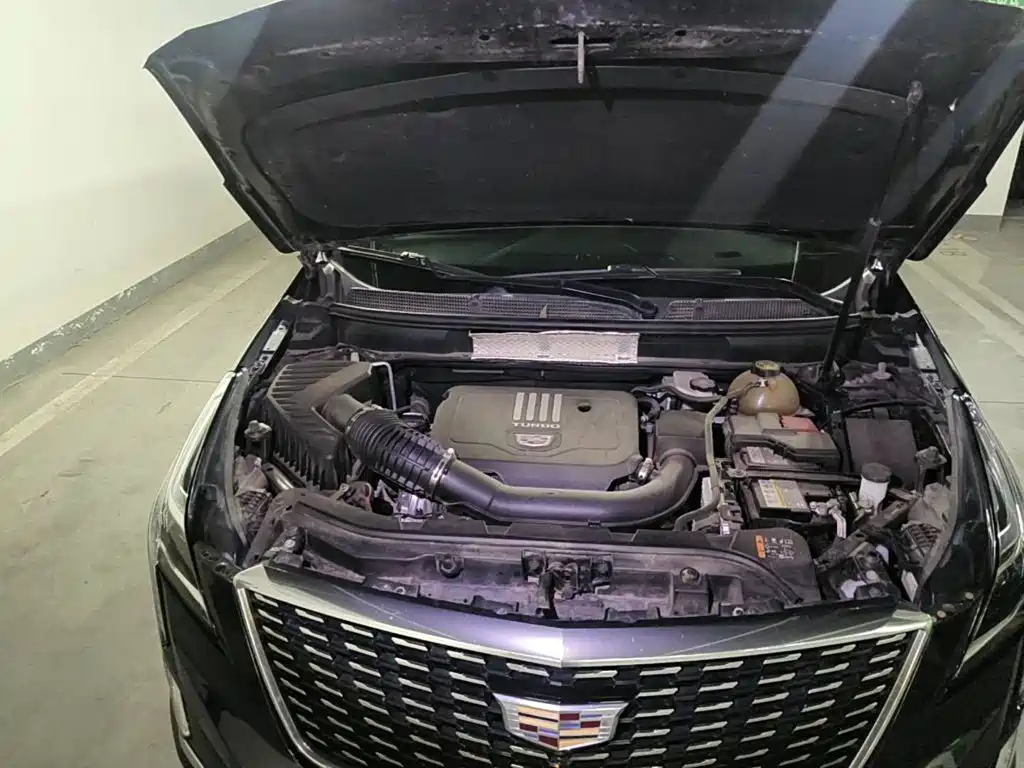 Photo 3 - Cadillac XT5