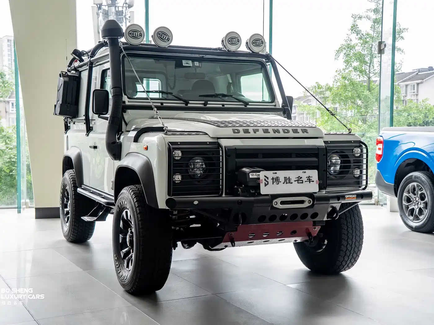Land Rover Defender фото 55