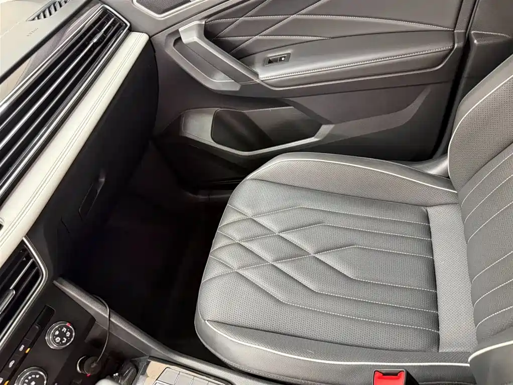 Volkswagen Tiguan L 2023 280TSI 2WD Trend Limited Edition фото 13