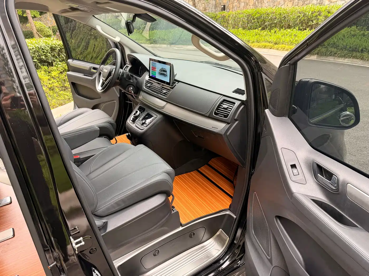 SAIC Maxus Maxus G20 2023 Facelift ES 2.0T Gasoline Automatic Value Edition фото 22
