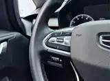 Фото 17 - Geely Vision X3