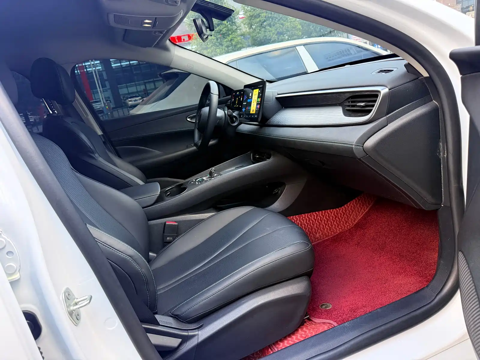 Photo 9 - BYD Seal 05