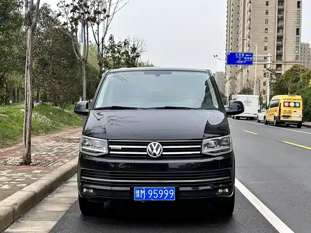  Volkswagen Multivan 2018 2.0TSI 4WD Premium Edition 7-Seater