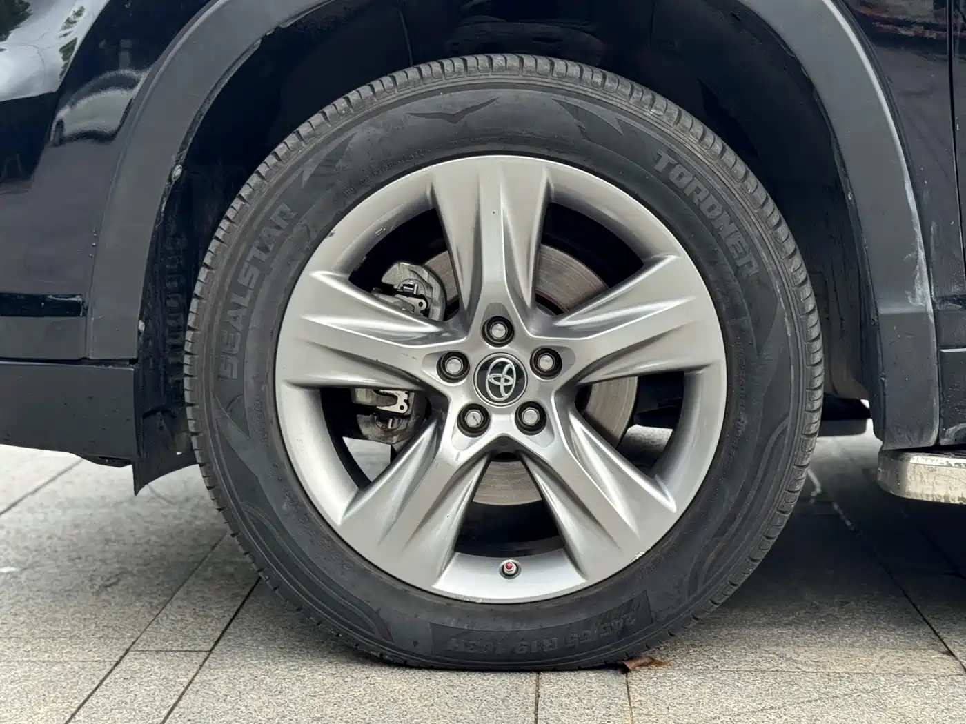 Toyota Highlander 2017 2.0T 4WD Premium 7-Seater фото 24