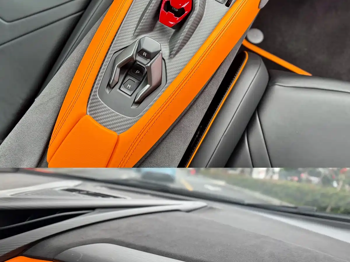 Lamborghini Revuelto 2023 6.5L PHEV Standard фото 5