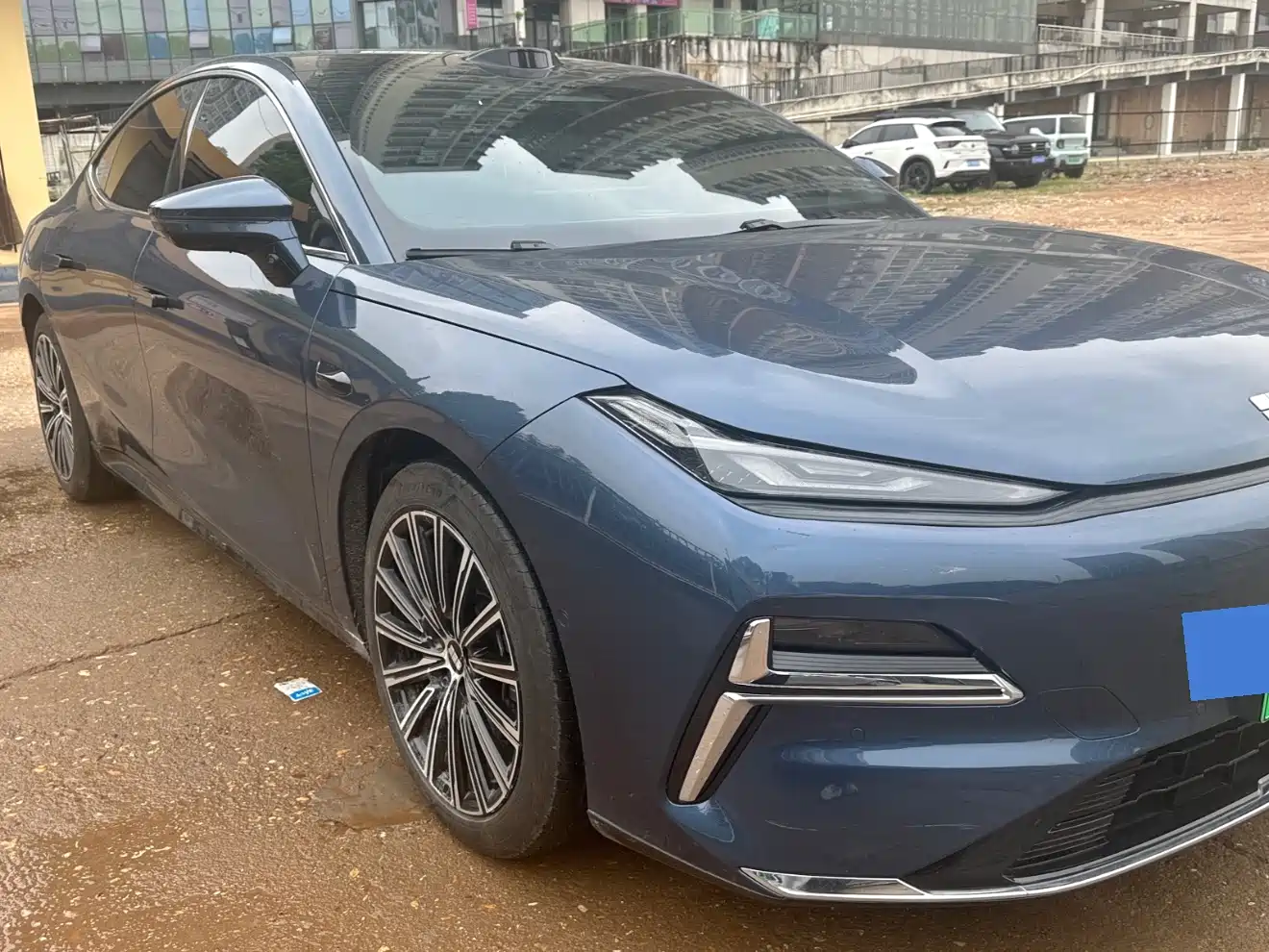 Geely Galaxy Galaxy Xingyao 8 2025 130km EM-i Premium Edition фото 3