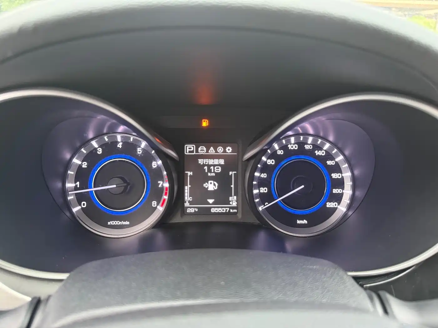 Фото 7 - Changan Eado