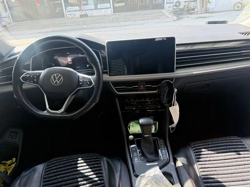 VOLKSWAGEN TIGUAN L NEW ENERGY