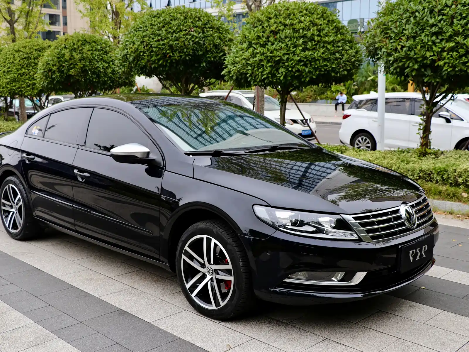 Photo 2 - Volkswagen CC