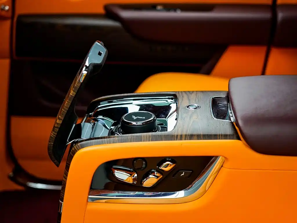 Rolls-Royce Cullinan 2018 4-Seater Version фото 15