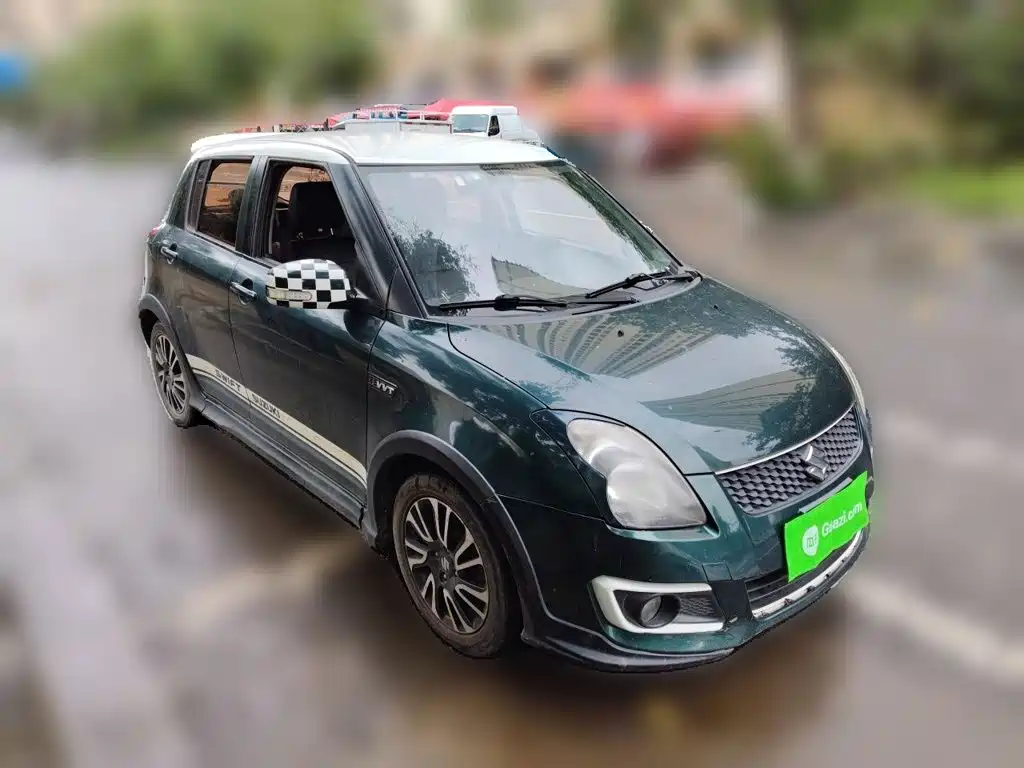 Photo 3 - Suzuki Swift