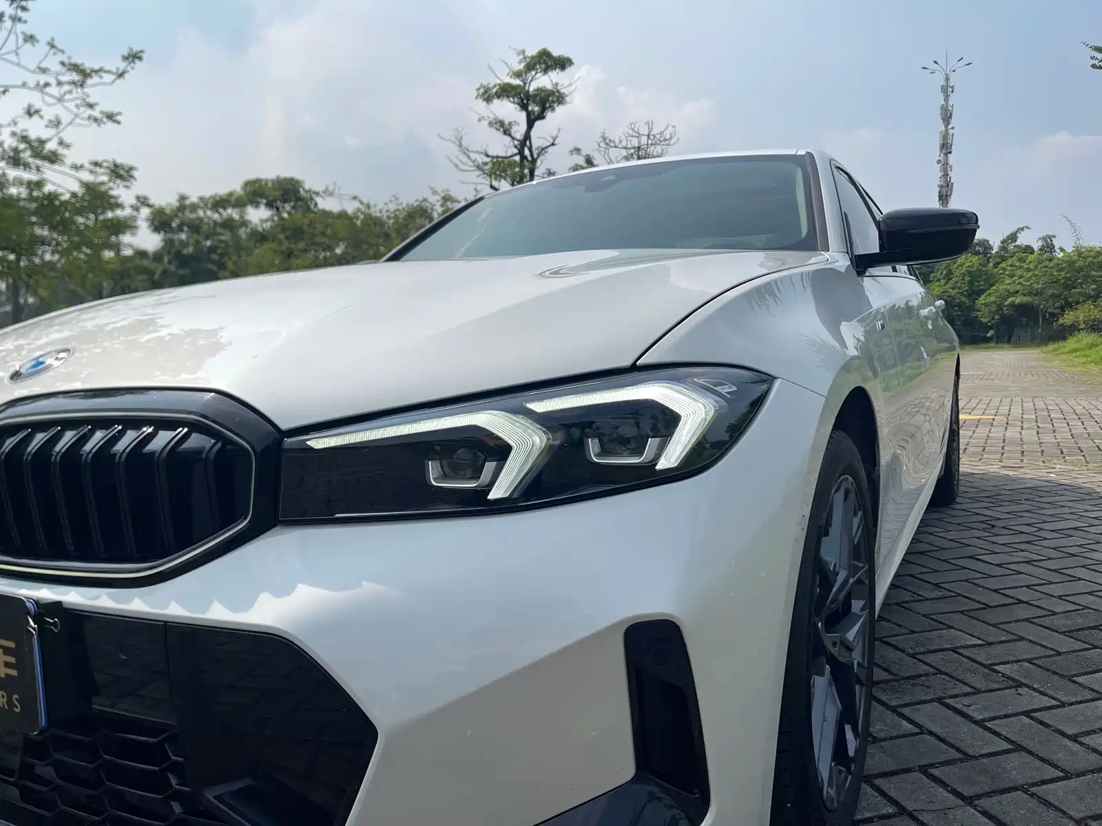 Photo 22 - BMW 3 Series
