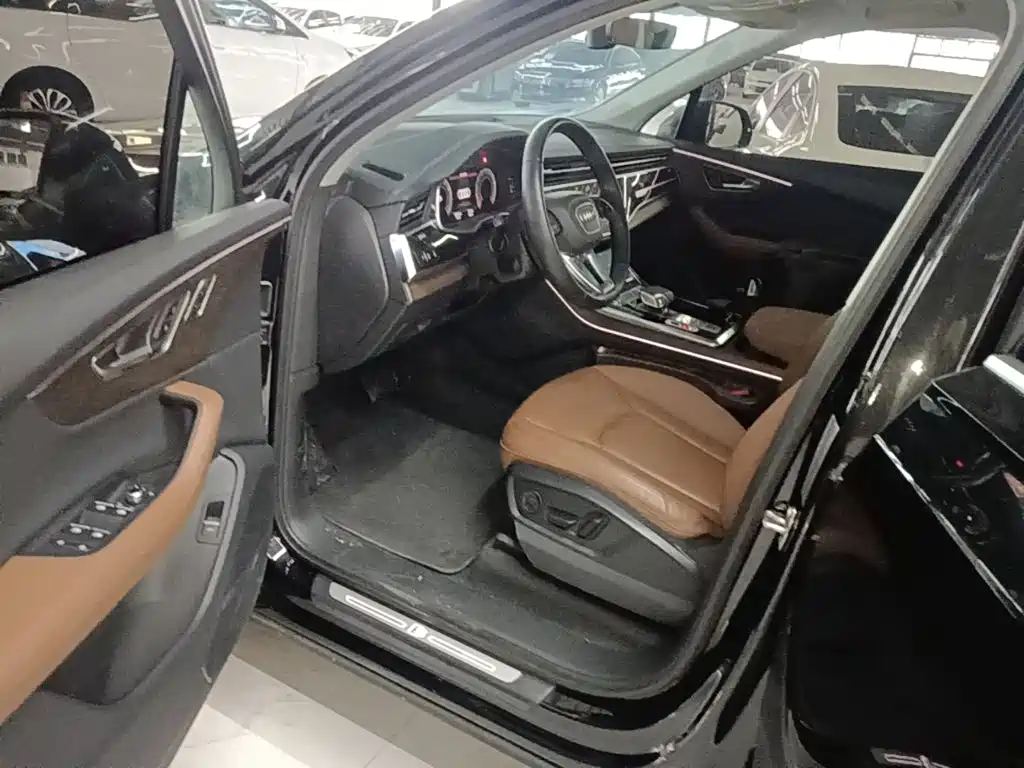 Audi Q7 2024 2023 55 TFSI quattro S line Sport