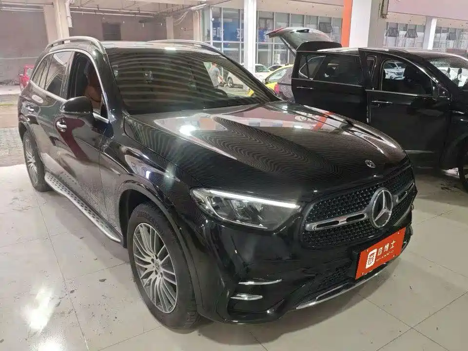 2026 Mercedes-Benz GLC