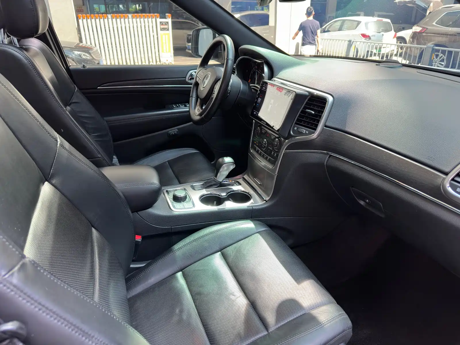 Фото 5 - Jeep Grand Cherokee (Import)