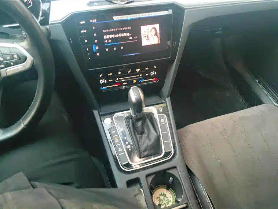 VOLKSWAGEN MAGOTAN GTE PLUG IN HYBRID