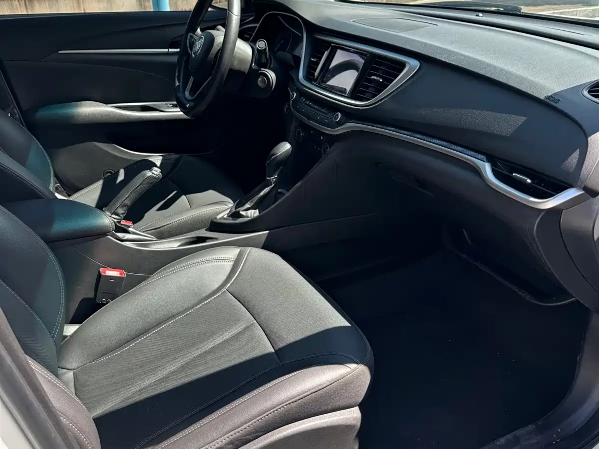 Photo 9 - Buick Excelle