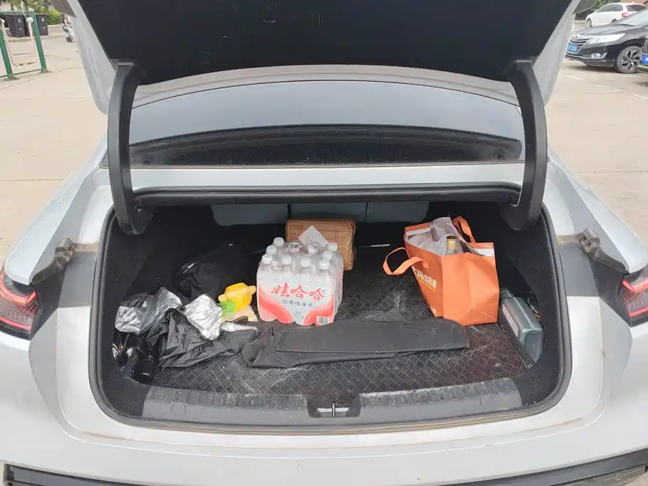 Geely Galaxy Galaxy E8 2024 2024 665km RWD Starship Voyager Edition