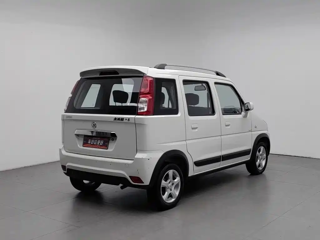 Фото 2 - Suzuki Beidouxing X5